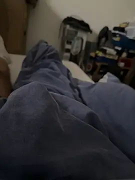 Alerandro00 online show from 27, 4, 2026