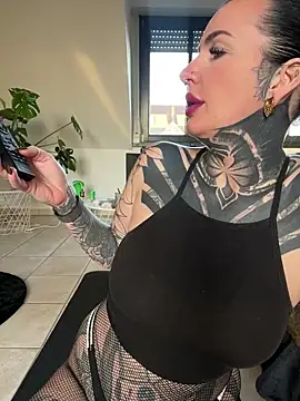 InkedBiitch online show from 7, 3, 2025