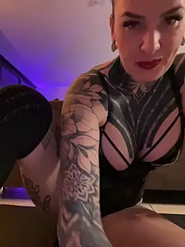 InkedBiitch online show from 9, 2, 2025