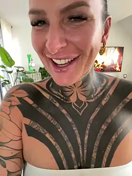 InkedBiitch online show from 26, 10, 2025