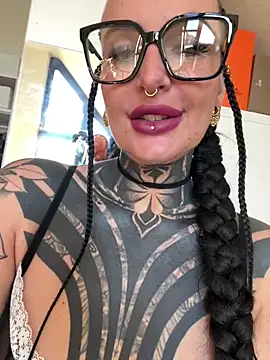 InkedBiitch online show from 2, 3, 2026