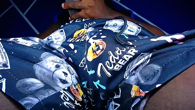 MAXJONES 2 online show from 9, 10, 2025