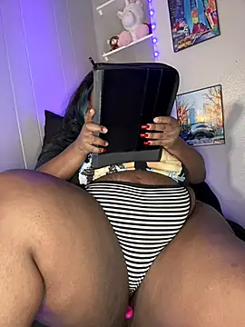 NikkiNoelanii online show from 24, 2, 2025