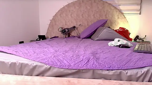  ebony-queen  online show from 9, 1, 2026