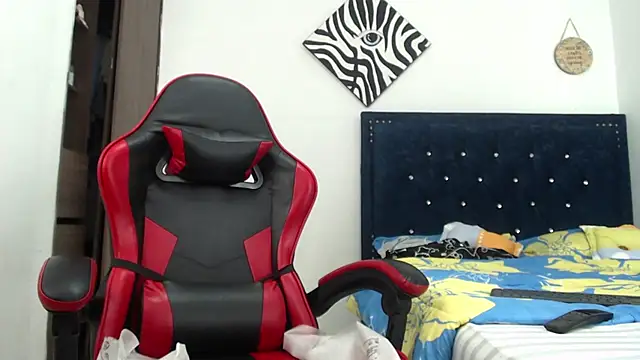 Snapshot of QueenSquirt_ chatting on 15, 2, 2026 QueenSquirt online show from 15, 2, 2026