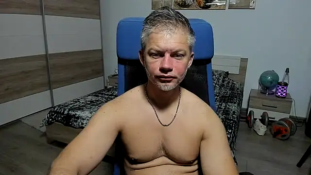 Snapshot of RobbyShawz chatting on 9, 7, 2026 RobbyShawz online show from 9, 7, 2026