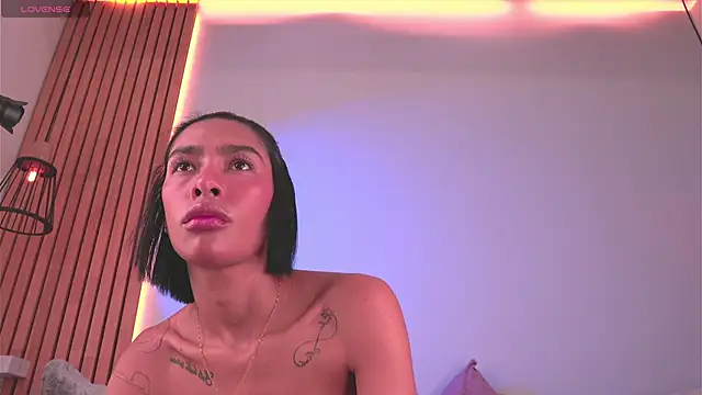 Snapshot of mia-reeves chatting on 10, 2, 2026 mia-reeves online show from 10, 2, 2026