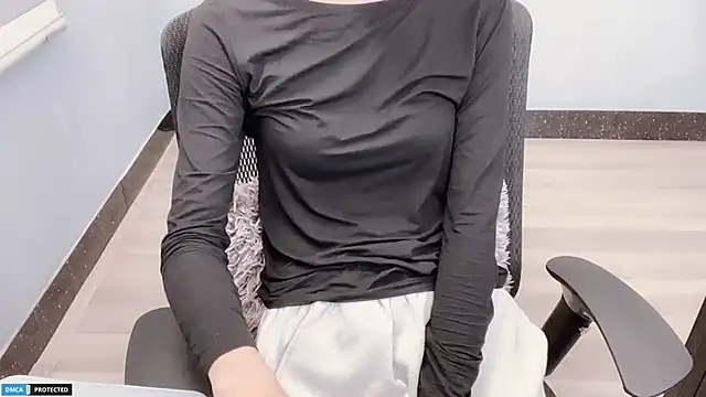 Ayase momo online show from 12, 1, 2025