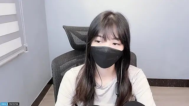 Ayase momo online show from 8, 12, 2024