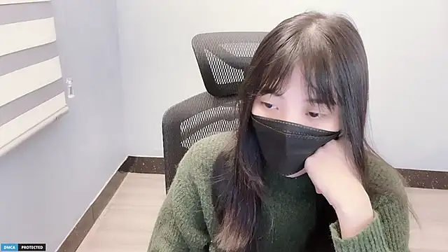 Ayase momo online show from 29, 12, 2024