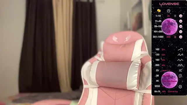 Alaia Pope online show from 19, 1, 2025