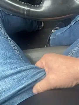 Snapshot of Cezar993 chatting on 1, 1, 2025 Cezar993 online show from 1, 1, 2025