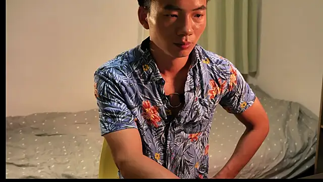 Snapshot of asiahot_liam chatting on 9, 10, 2025 asiahot liam online show from 9, 10, 2025