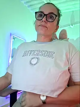 MariaPau 83 online show from 8, 11, 2025