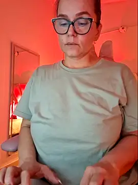 MariaPau 83 online show from 4, 10, 2025