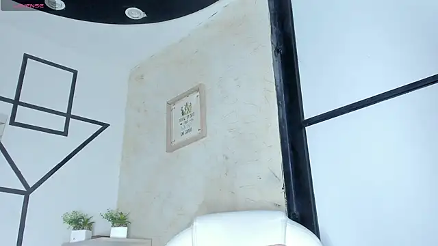 Rianamanson online show from 17, 3, 2025