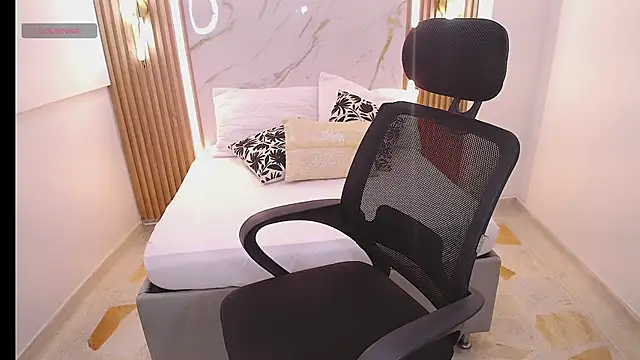 Anthonela love  online show from 1, 4, 2026