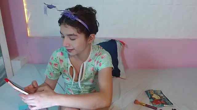 Snapshot of Sweetcristin chatting on 13, 4, 2026 Sweetcristin online show from 13, 4, 2026