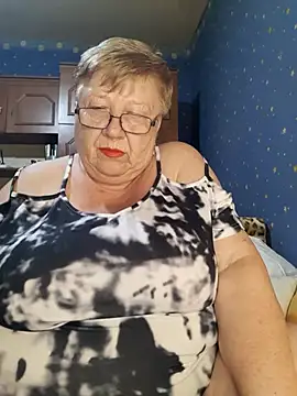 Snapshot of Lena_Gaby chatting on 9, 7, 2026 Lena Gaby online show from 9, 7, 2026