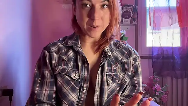 Nikky Divine online show from 25, 10, 2025