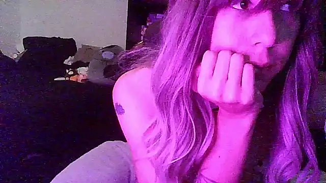 crystalxh online show from 21, 10, 2025