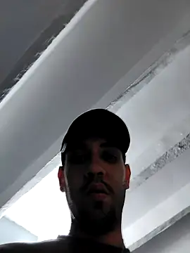 Snapshot of guyrick22 chatting on 6, 10, 2025 guyrick22 online show from 6, 10, 2025