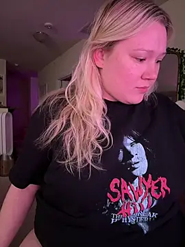 Snapshot of PiggyRose chatting on 10, 2, 2026 PiggyRose online show from 10, 2, 2026