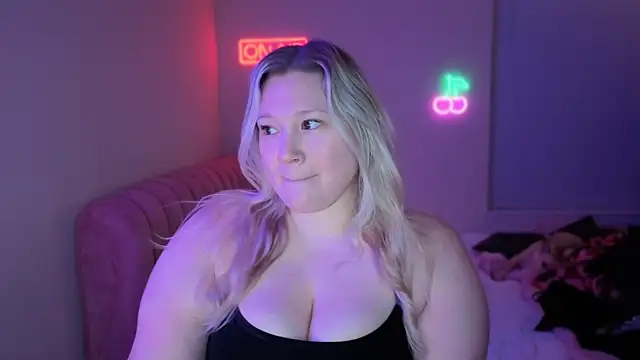 PiggyRose online show from 8, 1, 2026