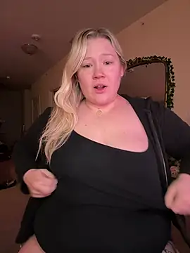 PiggyRose online show from 5, 3, 2026