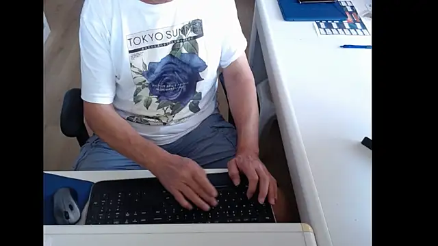 dutchpornking online show from 9, 7, 2026