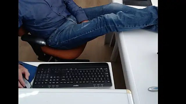 dutchpornking online show from 1, 10, 2025