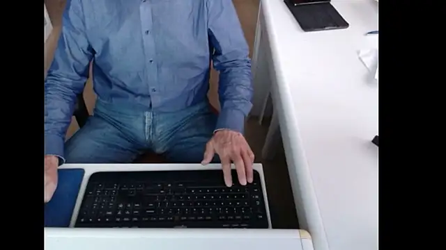 dutchpornking online show from 4, 10, 2025