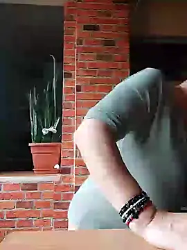 Chriss Tinaa online show from 2, 2, 2025