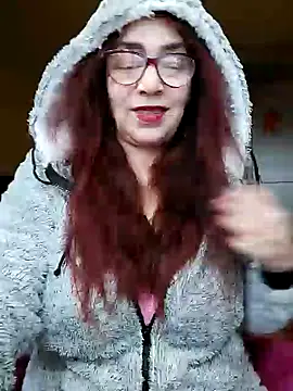 Chriss Tinaa online show from 8, 2, 2025