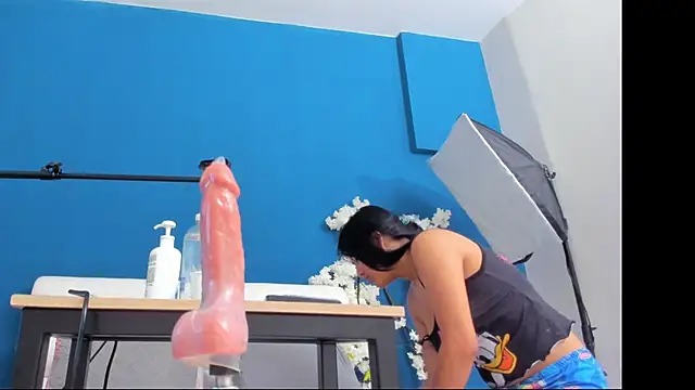 letty straus online show from 24, 3, 2026