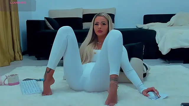 MelanieLexxx online show from 1, 1, 2025