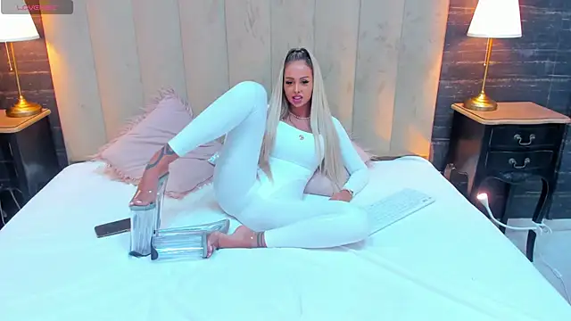 MelanieLexxx online show from 19, 12, 2024