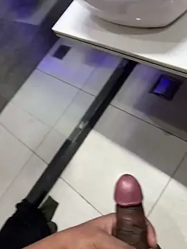 Snapshot of luciferdxm5 chatting on 2, 2, 2025 luciferdxm5 online show from 2, 2, 2025