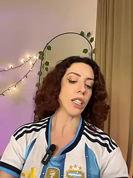 Snapshot of sushiboxxx chatting on 7, 7, 2026 sushiboxxx online show from 7, 7, 2026