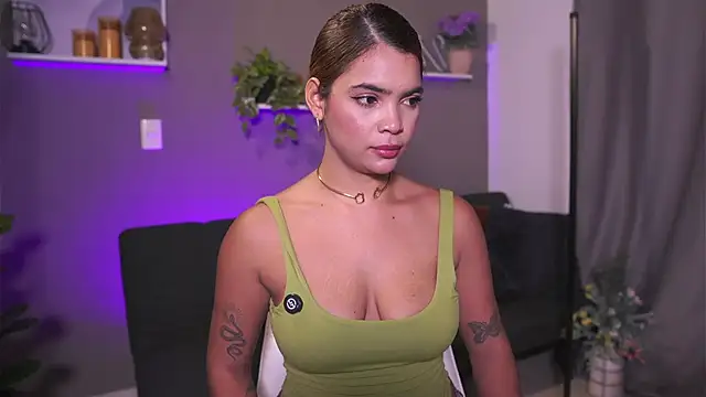 HannahEvanss online show from 19, 11, 2025