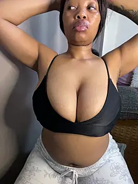 Snapshot of cherrybabe76 chatting on 25, 6, 2026 cherrybabe76 online show from 25, 6, 2026