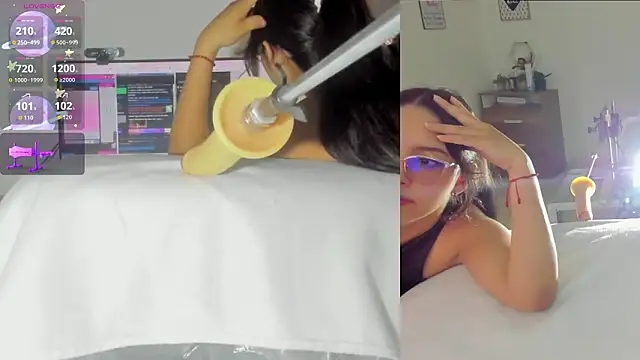 sofi velez online show from 25, 2, 2026