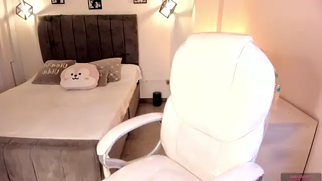 Catalinaa martinez online show from 18, 9, 2025