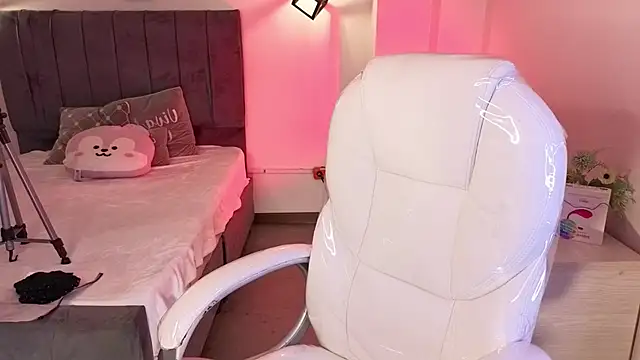 Catalinaa martinez online show from 3, 10, 2025