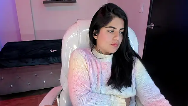 Catalinaa martinez online show from 25, 2, 2025