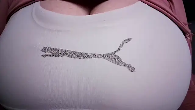 AnnyelinnaLove online show from 8, 1, 2026