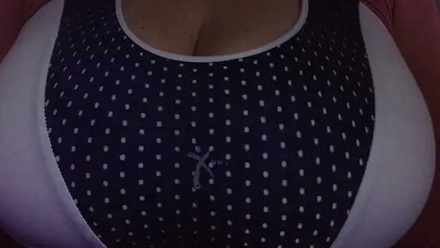 AnnyelinnaLove online show from 9, 11, 2025