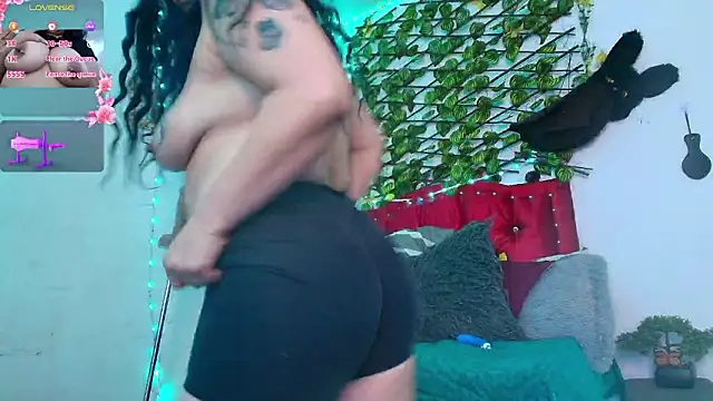 Snapshot of elektra_32 chatting on 7, 2, 2026 elektra 32 online show from 7, 2, 2026