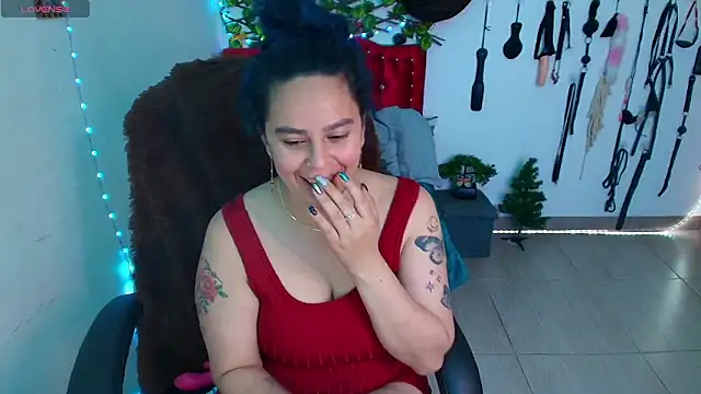 Snapshot of elektra_32 chatting on 15, 2, 2026 elektra 32 online show from 15, 2, 2026