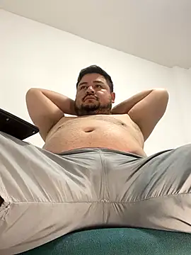 Snapshot of oso_dirty_ chatting on 15, 11, 2025 oso dirty online show from 15, 11, 2025